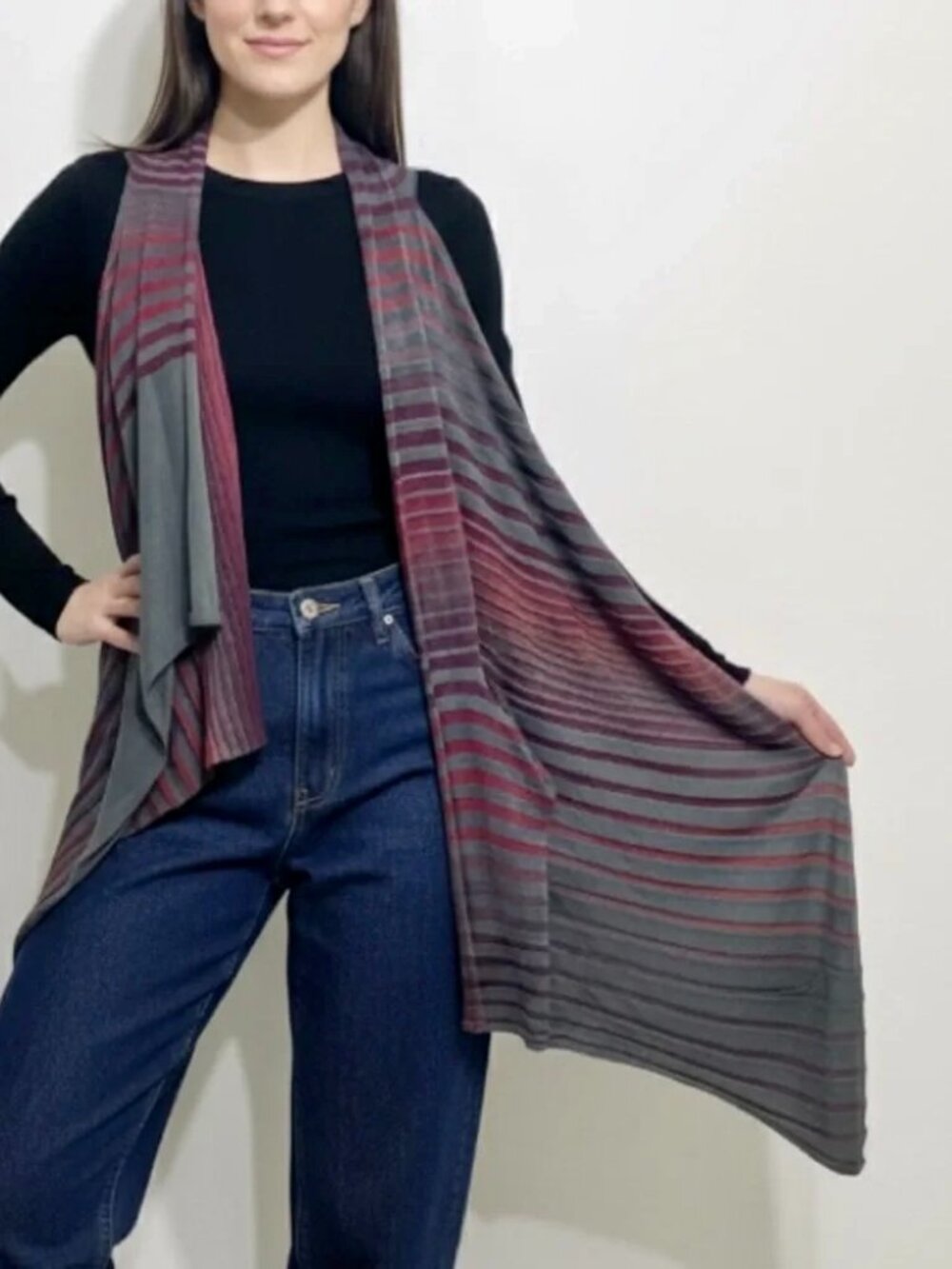 Sarah Pacini Striped Knit Long Vest Size Small-Medium Burgundy Grey